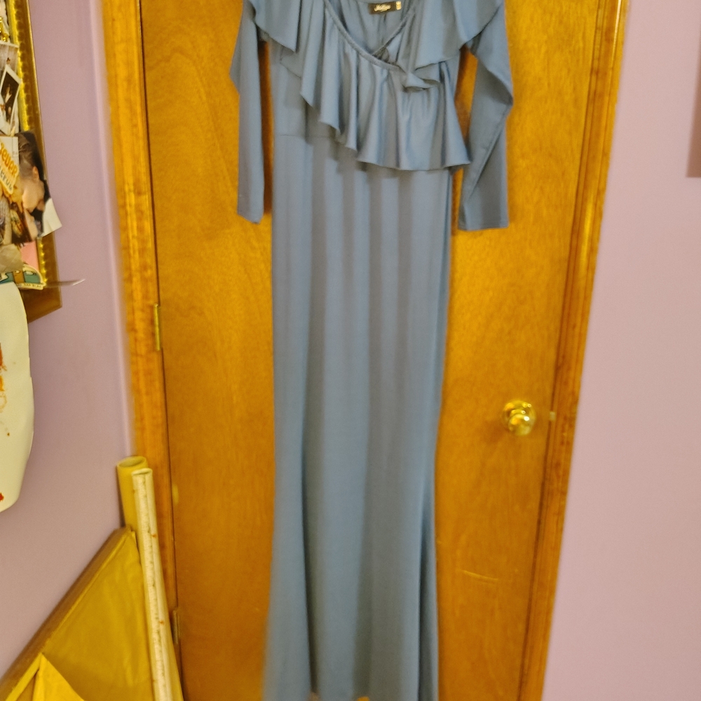 Chic Long Sleeve Maxi Dress in Blue